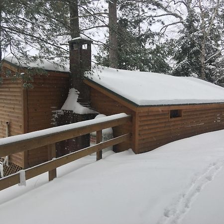 Motel Long Lake And Cottages Exterior photo