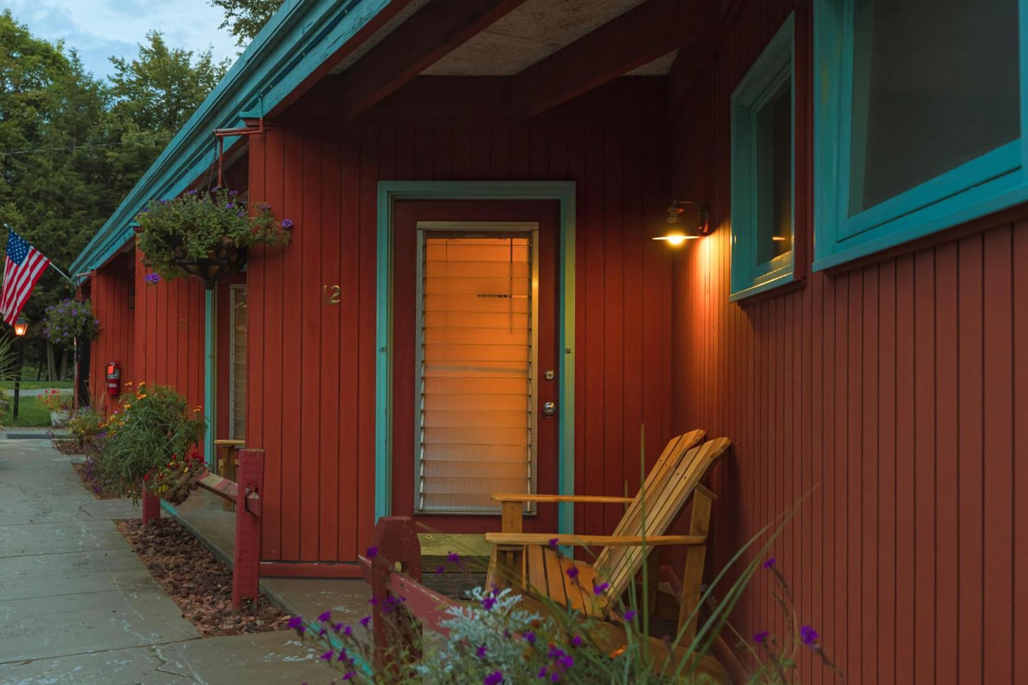 Motel Long Lake And Cottages Room photo