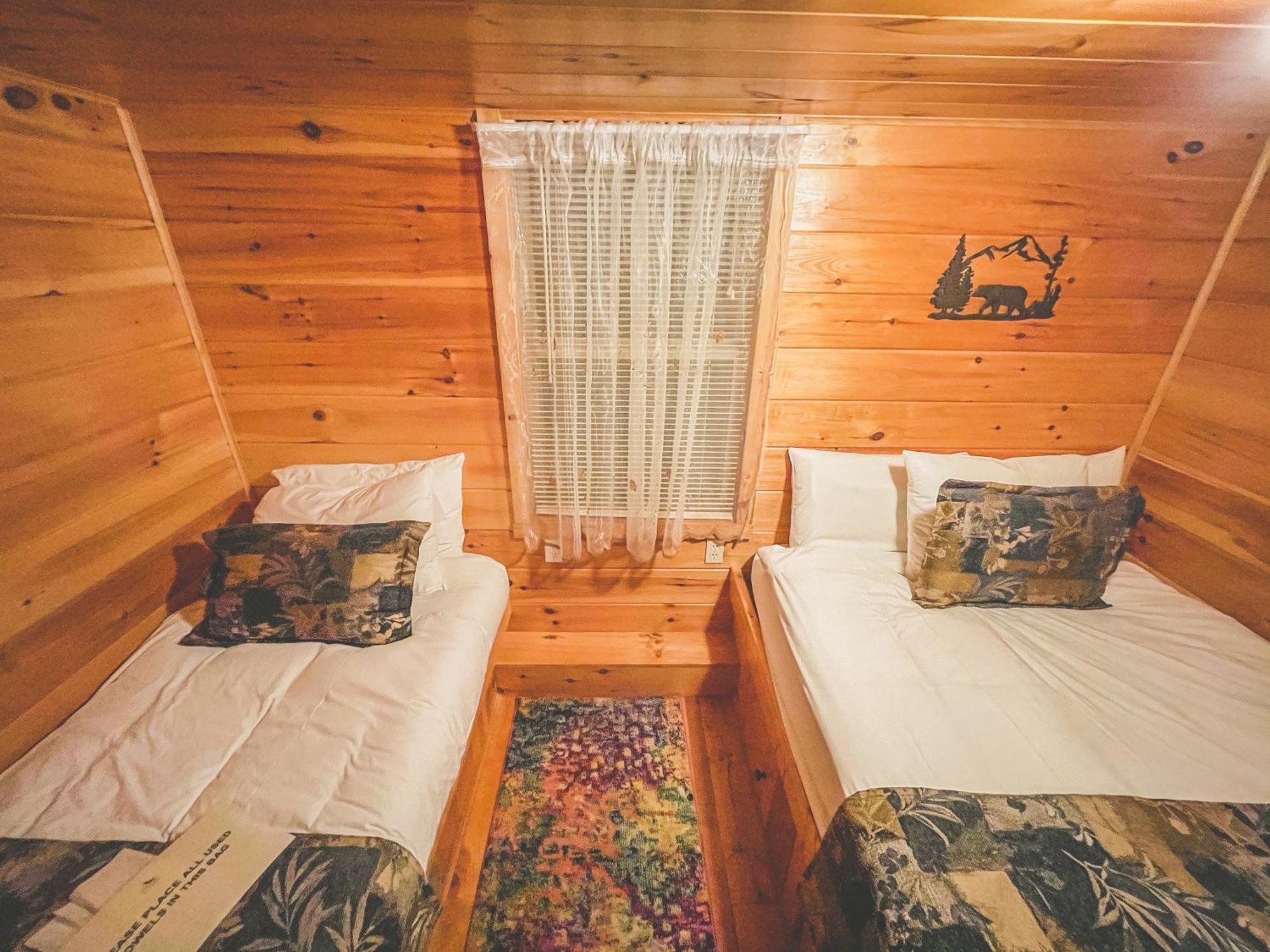 Motel Long Lake And Cottages Room photo