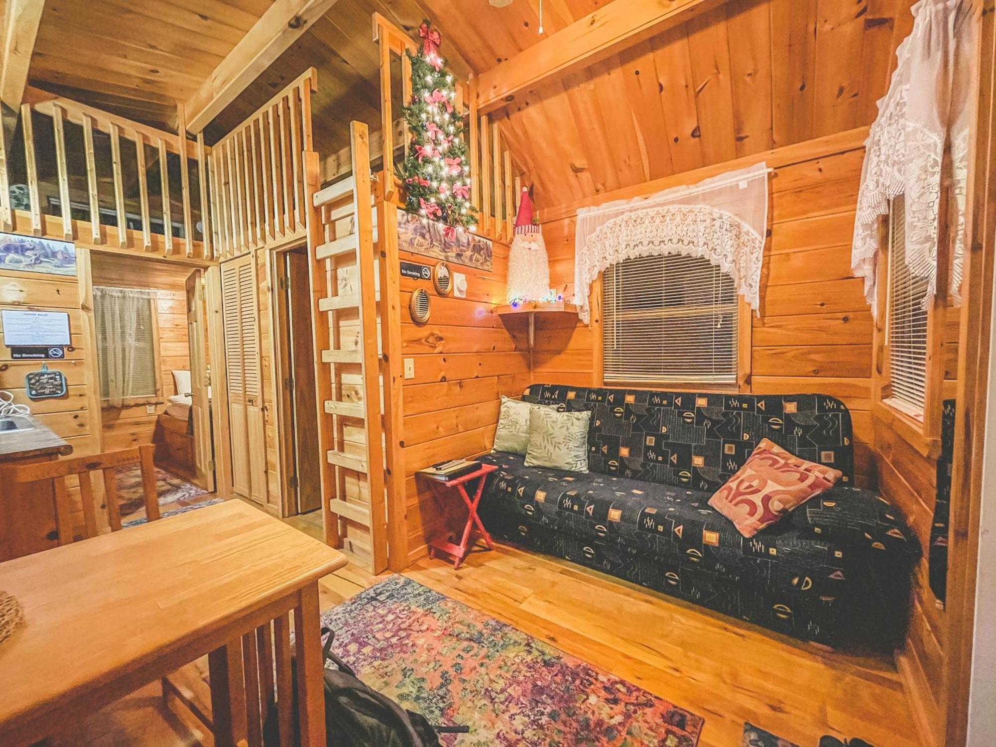 Motel Long Lake And Cottages Room photo