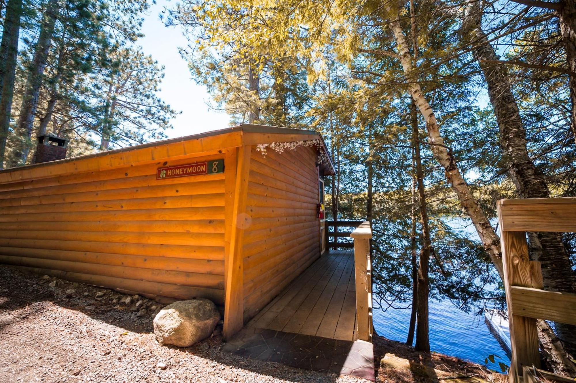 Motel Long Lake And Cottages Exterior photo