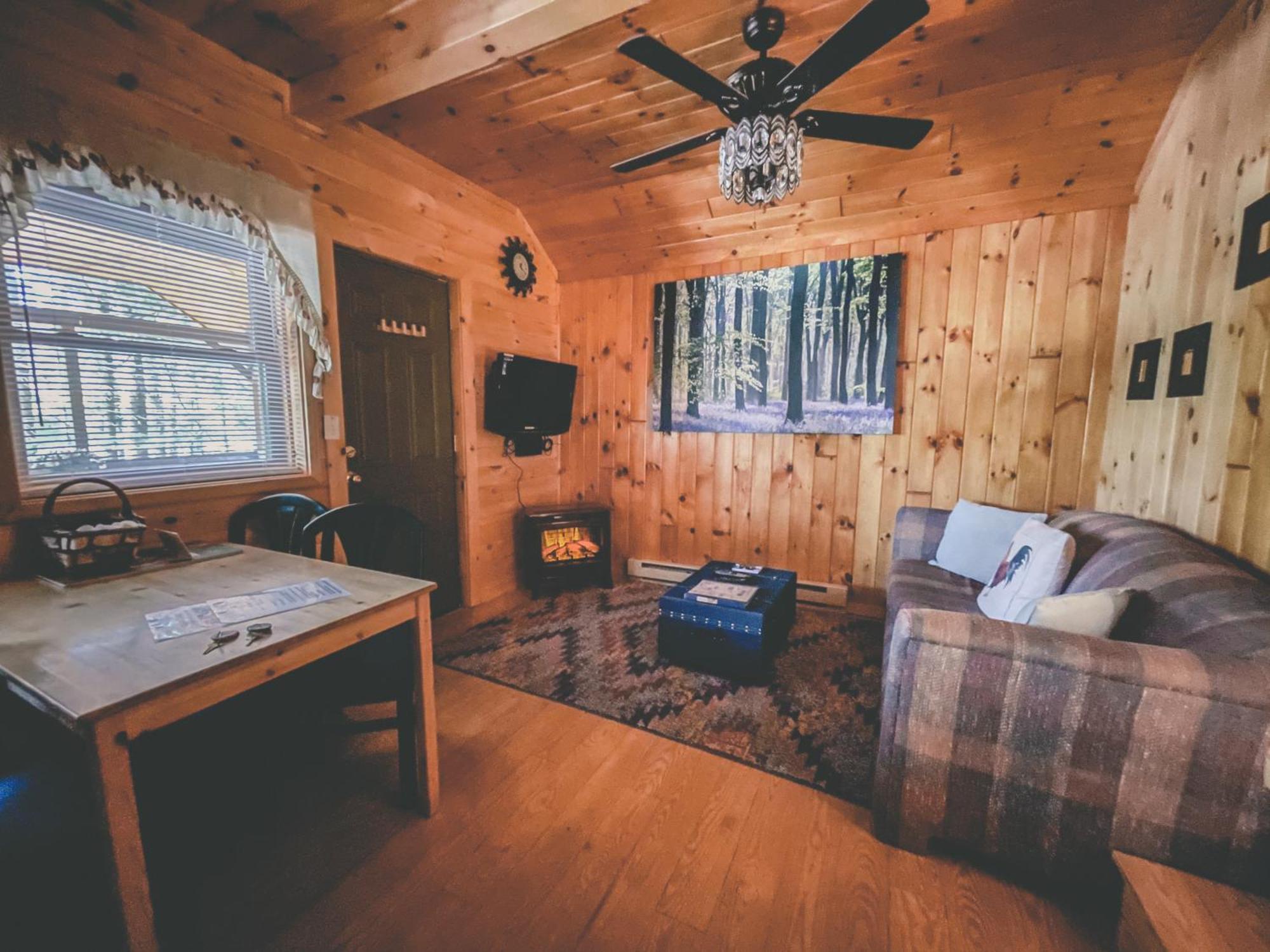 Motel Long Lake And Cottages Room photo